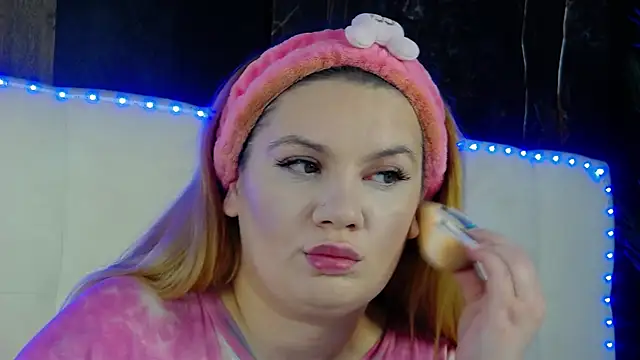 MelanieBrownn online show from April 6, 2026, 4:46 am