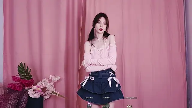 KimWilli online show from January 11, 2025, 10:18 pm