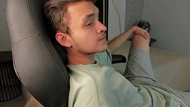 Desmon Clark online show from January 18, 2025, 12:46 am