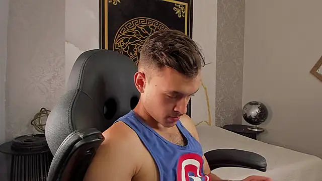 Desmon Clark online show from February 17, 2025, 11:31 pm