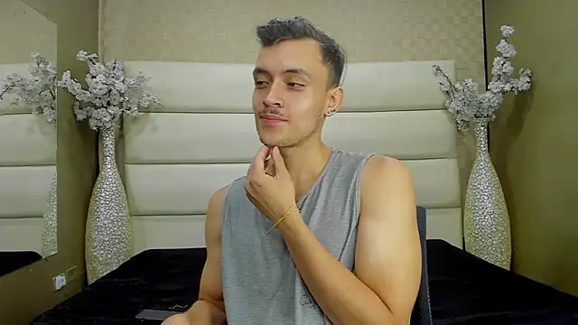 Desmon Clark online show from February 26, 2025, 4:24 pm