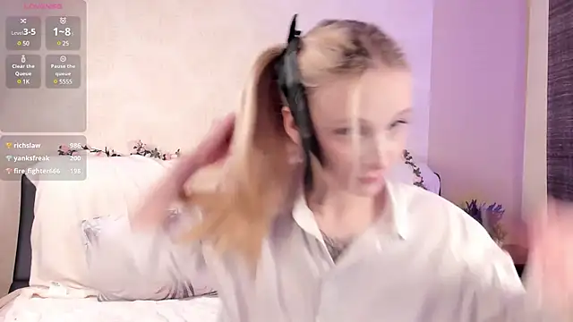 Naughty  Couplles online show from February 27, 2025, 12:23 pm