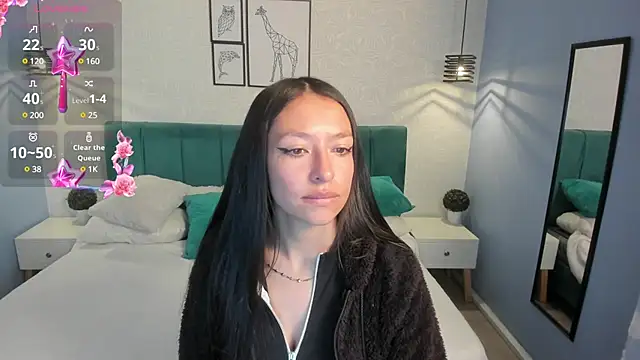 Scarlett  bell online show from February 10, 2025, 12:39 pm