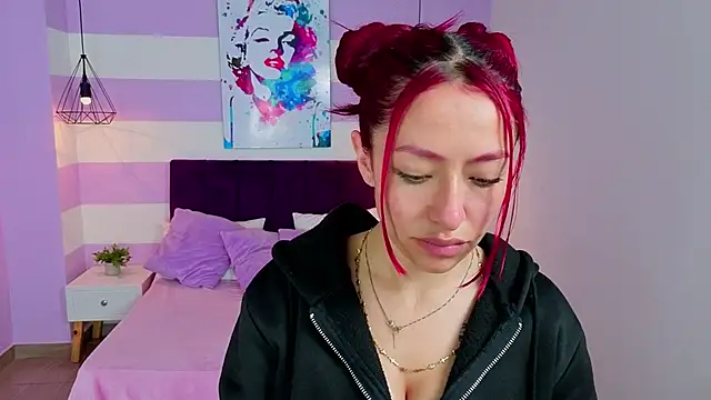 Scarlett  bell online show from April 21, 2026, 1:28 pm