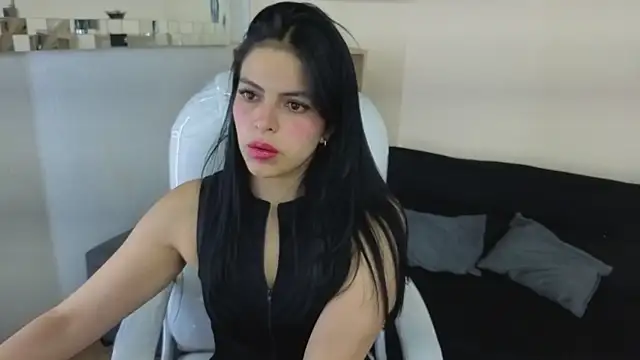 Eliie Ruizz online show from October 29, 2025, 9:27 pm