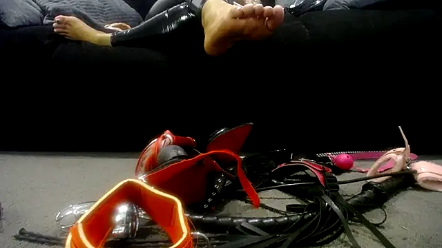 Niquitasparkles online show from January 21, 2025, 5:41 pm