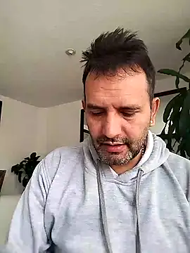 RogueTraveler online show from February 3, 2025, 2:55 pm