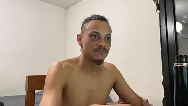 villanocat online show from December 18, 2024, 6:10 am