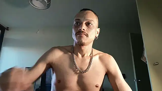 villanocat online show from November 26, 2025, 11:06 pm