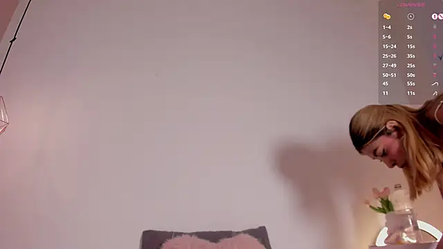 shysweets online show from April 15, 2026, 12:23 pm