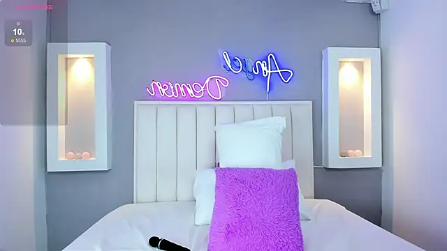 HannaPaola online show from March 13, 2025, 10:32 pm