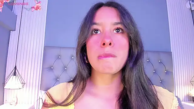 HannaPaola online show from September 27, 2025, 11:10 pm