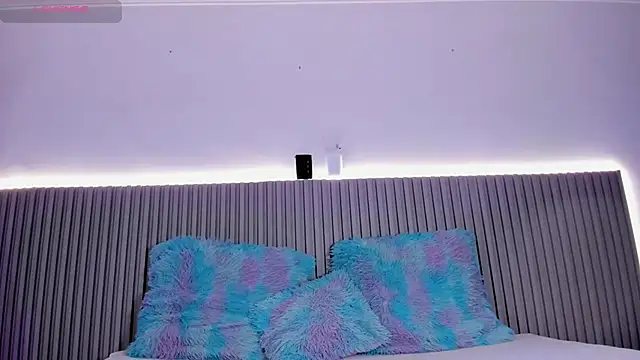 valentina lux online show from January 8, 2026, 7:16 pm