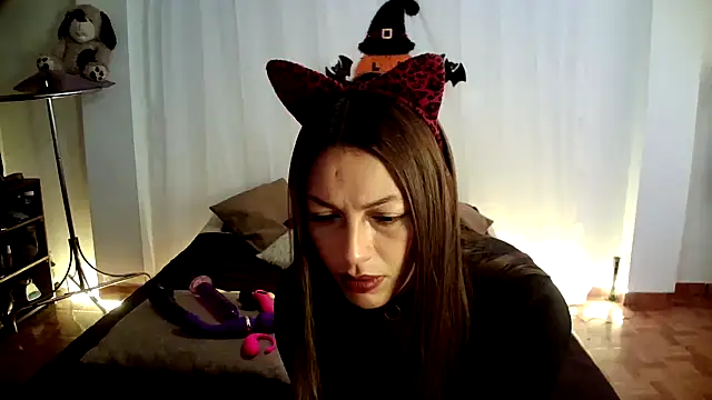 Hanna Charming online show from October 19, 2025, 6:30 pm