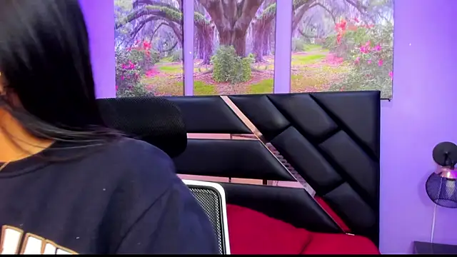 KimberlyVillaLobos online show from September 20, 2025, 11:33 am