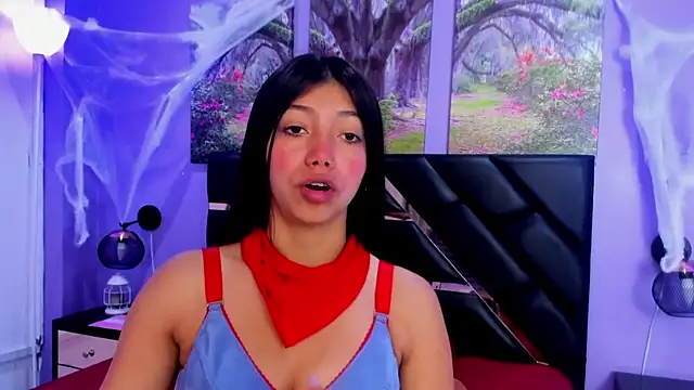 KimberlyVillaLobos online show from October 11, 2025, 11:42 am