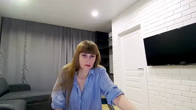 Daniella Lorente online show from October 21, 2025, 9:37 pm