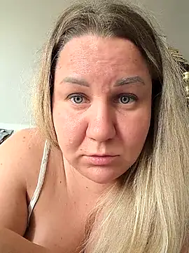 Anna Curvy online show from July 30, 2026, 12:04 pm
