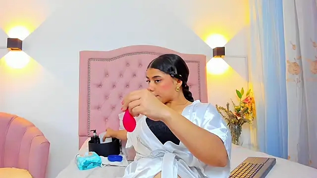 JulieeHabubu online show from September 25, 2025, 3:10 am