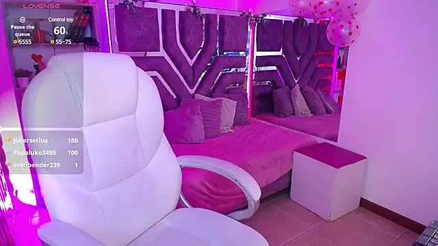 Snapshot of AliceWalker_11 chatting on February 11, 2025, 2:14 am AliceWalker 11 online show from February 11, 2025, 2:14 am