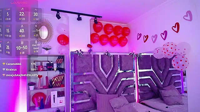 Snapshot of AliceWalker_11 chatting on February 20, 2025, 2:29 am AliceWalker 11 online show from February 20, 2025, 2:29 am