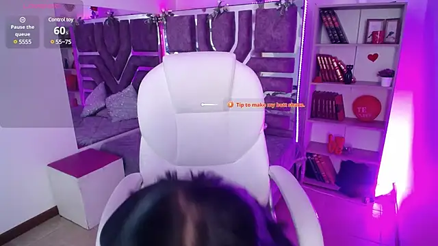 Snapshot of AliceWalker_11 chatting on March 4, 2025, 8:16 pm AliceWalker 11 online show from March 4, 2025, 8:16 pm