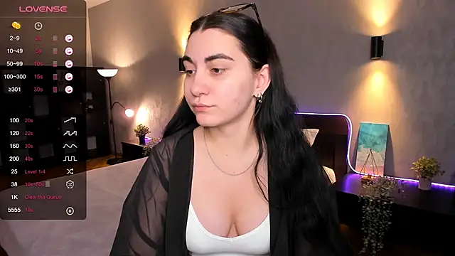 hannacheekss  online show from January 24, 2025, 1:56 am