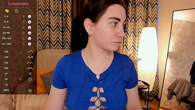 hannacheekss  online show from February 21, 2025, 8:40 am