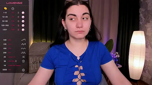 hannacheekss  online show from February 26, 2025, 2:04 am