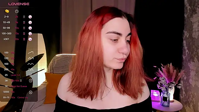 hannacheekss  online show from February 12, 2026, 2:06 am