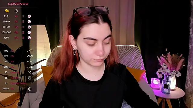 hannacheekss  online show from March 13, 2026, 2:07 am