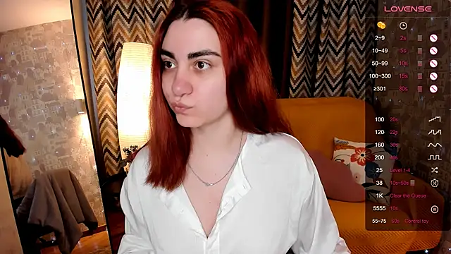 hannacheekss  online show from May 18, 2026, 2:07 am