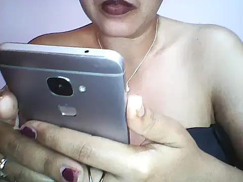 layanah12 online show from January 28, 2025, 2:53 pm