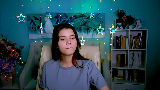 EvaThopson online show from March 4, 2025, 11:29 am