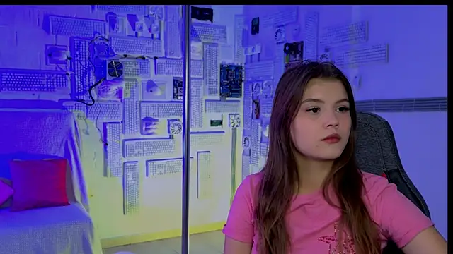 EvaThopson online show from October 2, 2025, 10:33 am