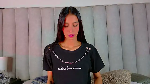 ChanelAdamss  online show from September 9, 2025, 2:55 am