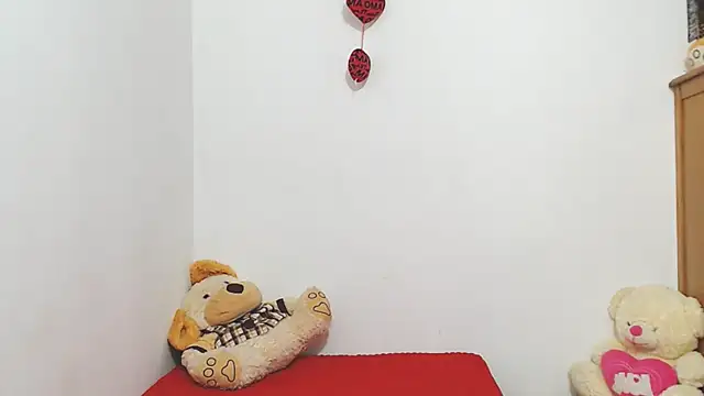 ariellth online show from November 12, 2025, 9:47 pm