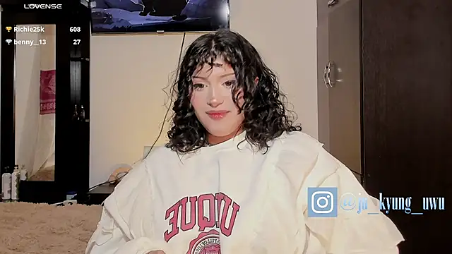 Ju Kyung online show from December 5, 2024, 8:44 am