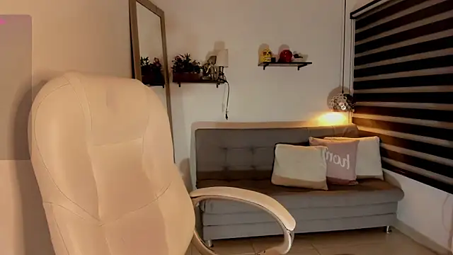 yenny garcia online show from February 9, 2026, 6:34 pm