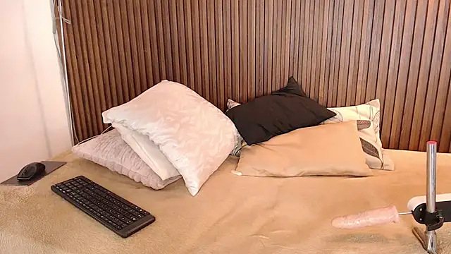 Ifis tiresia1 online show from September 23, 2025, 6:16 am