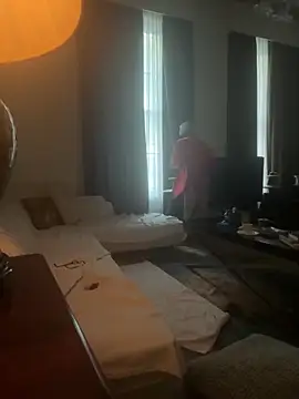 francaFerrariRoma online show from November 1, 2025, 1:35 pm