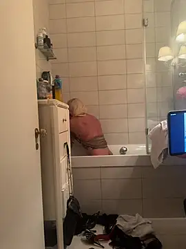 francaFerrariRoma online show from February 4, 2026, 4:18 am