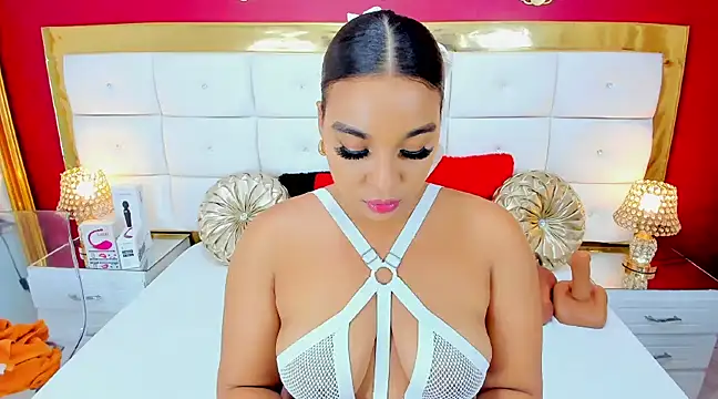 EileenBenzon online show from December 15, 2024, 3:34 am