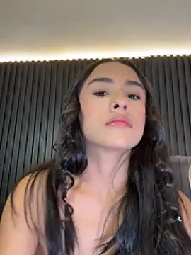 Lil eva2 online show from April 14, 2026, 7:53 pm