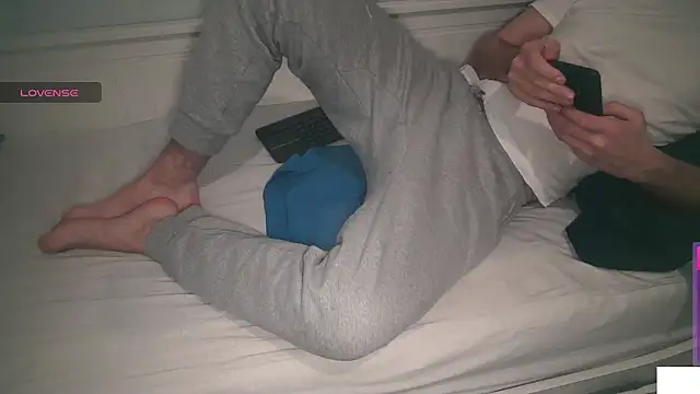 an4y8ot online show from December 9, 2024, 6:55 am