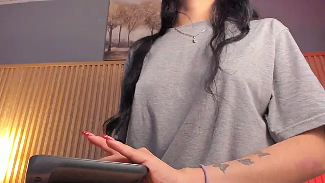 lana dol online show from October 28, 2025, 1:58 pm