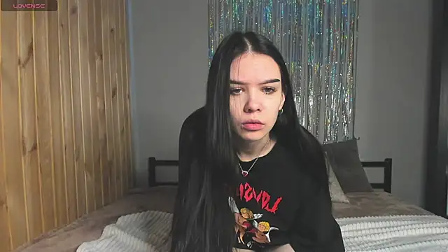 SweetyDeviliya online show from February 27, 2025, 7:44 am