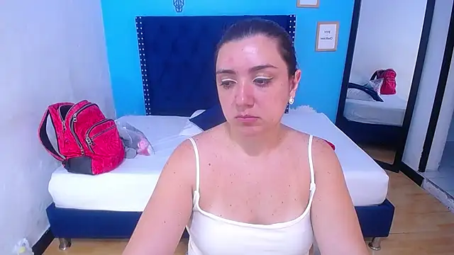 kinky redhead18 online show from February 12, 2026, 2:01 pm