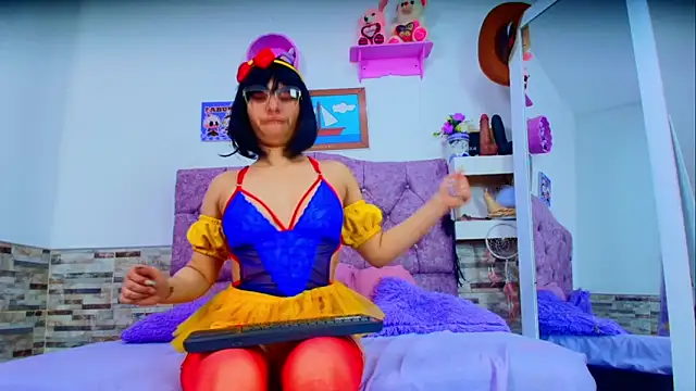 Melannytaylor online show from October 8, 2025, 8:28 pm