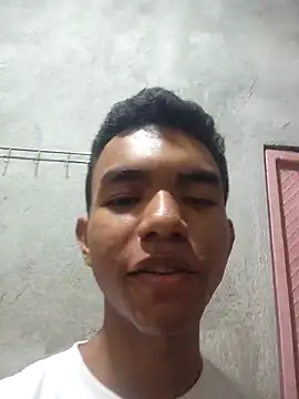 Reynold2608 online show from March 22, 2026, 12:08 pm